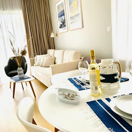 Nowy Apartament - 40M2 ! 2 Pokoje ! Sloneczny Taras ! Parking ! Stojak Na Rowery ! Klimatyzacja ! Stacja Baltic Twins שטוטובו