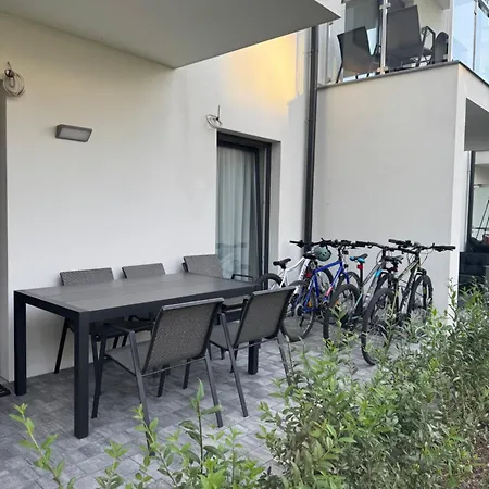 شقة Nowy - 40m2 ! 2 ! Sloneczny Taras ! Parking ! Stojak Na Rowery !stacja Baltic Twins