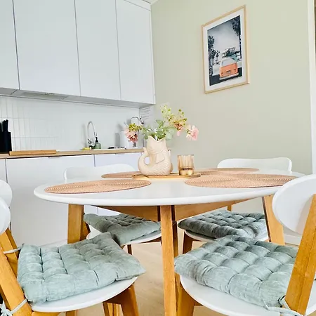Nowy Apartament - 40M2 ! 2 Pokoje ! Sloneczny Taras ! Parking ! Stojak Na Rowery ! Klimatyzacja ! Stacja Baltic Twins דירה *