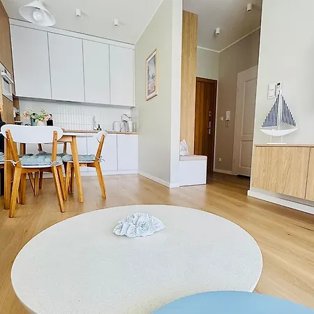 Nowy Apartament - 40M2 ! 2 Pokoje ! Sloneczny Taras ! Parking ! Stojak Na Rowery ! Klimatyzacja ! Stacja Baltic Twins * שטוטובו